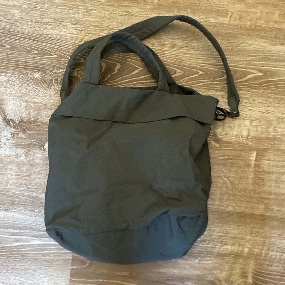 ODODOS grey nylon gym yoga athletic large bag with pockets